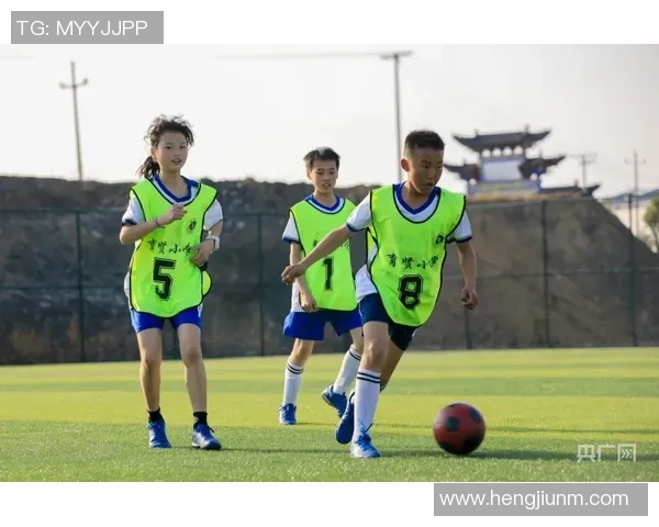 昂仁县达居乡足球球星崛起记：从乡村少年到绿茵场上的闪耀新星